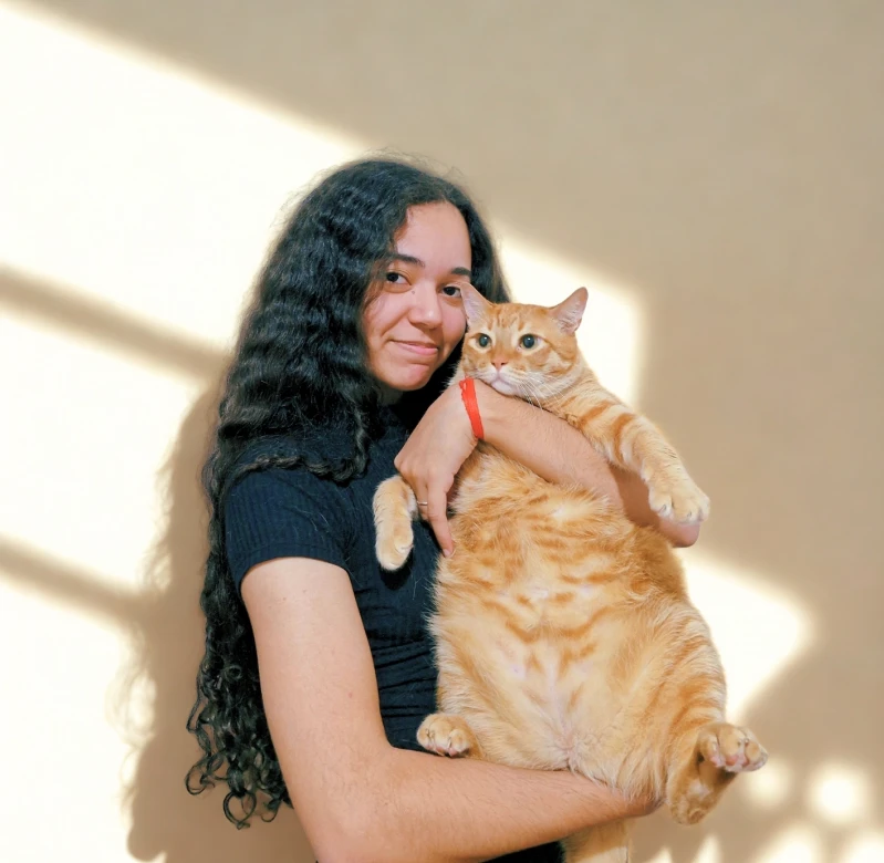 Ana Leticia com o pet Pudim
